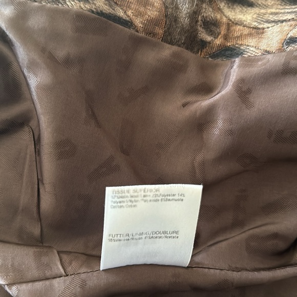 Louis Feraud Leopards Print Evening Jacket - Picture 9 of 14